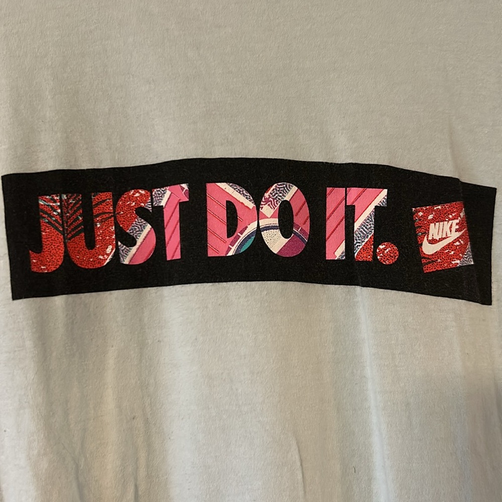 nike tee - Picture 2 of 4